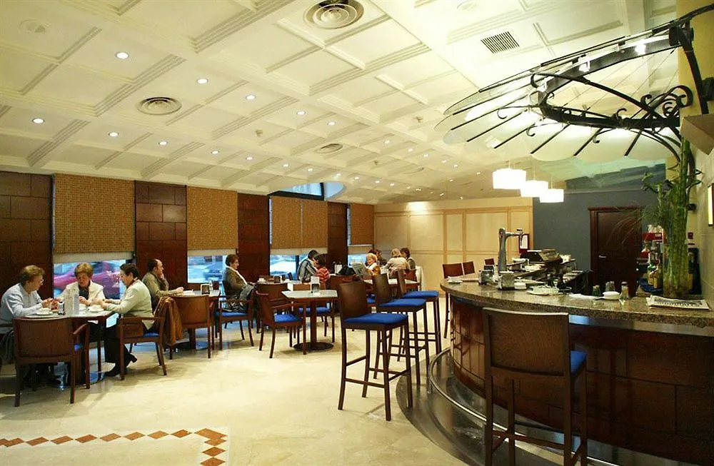 Hotel Silken Ciudad De Vitoria 4*, Vitoria-Gasteiz Spanien